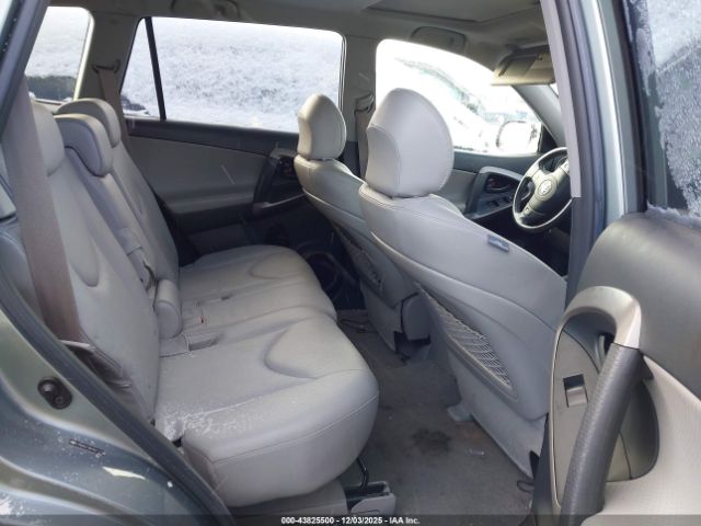 Toyota RAV4 Limited V6 Image 11