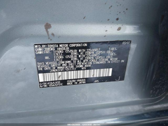 Toyota RAV4 Limited V6 Image 2