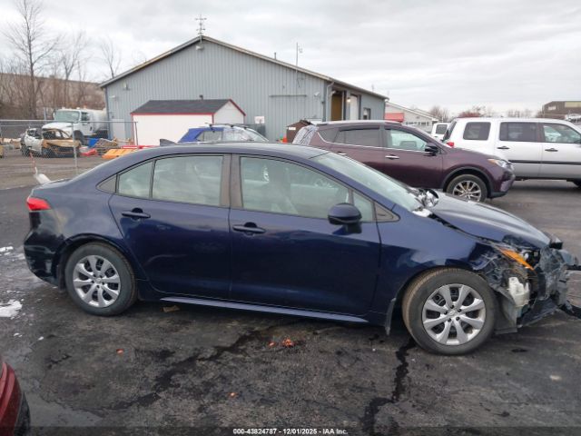 Toyota Corolla Le Image 10