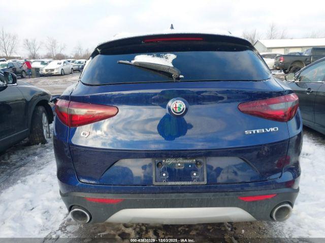 Alfa Romeo Stelvio Sport Awd Image 12