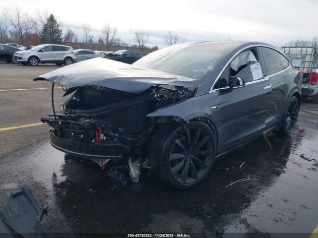 Tesla Model X Image 19