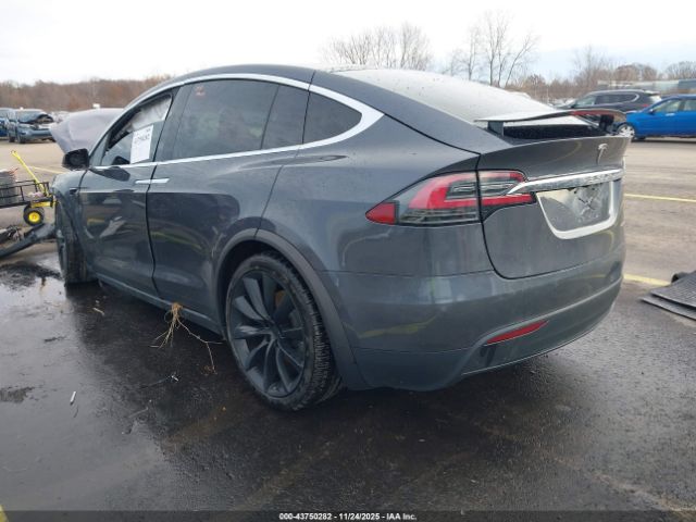 Tesla Model X Image 7
