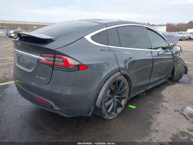 Tesla Model X Image 9