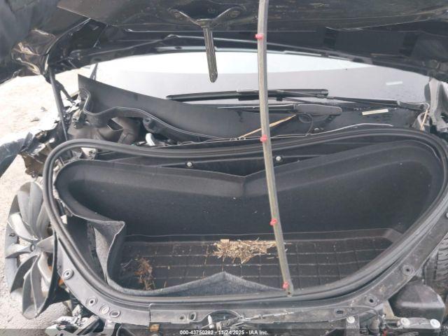 Tesla Model X Image 18