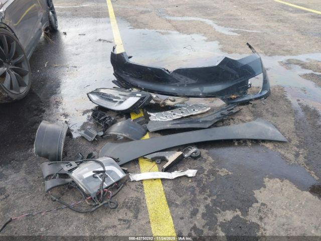 Tesla Model X Image 15