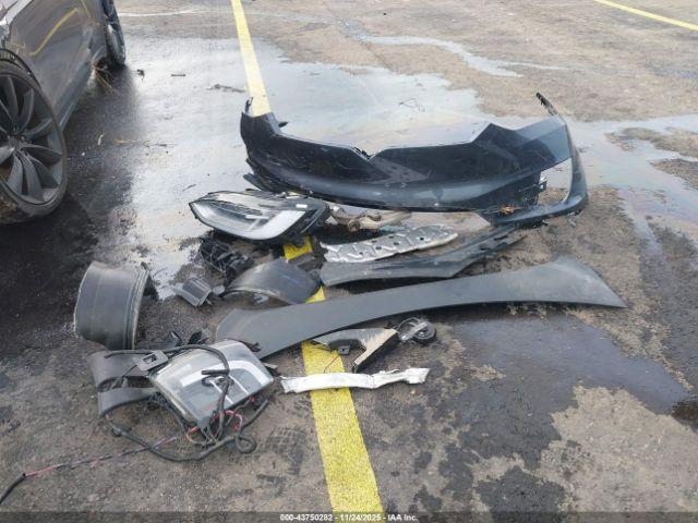 Tesla Model X Image 15