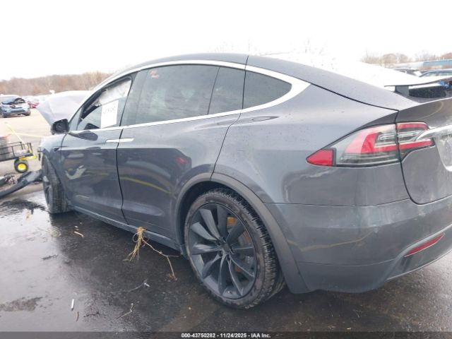 Tesla Model X Image 3