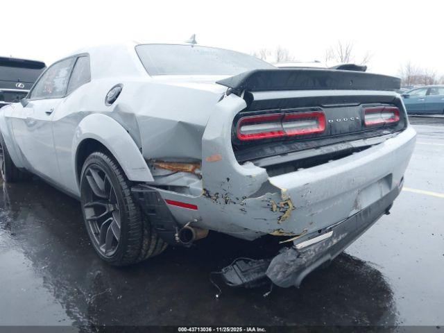 Dodge Challenger Image 7