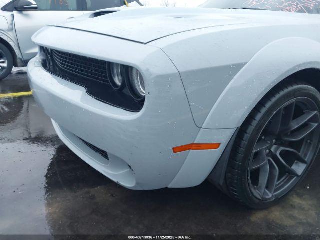 Dodge Challenger Image 3