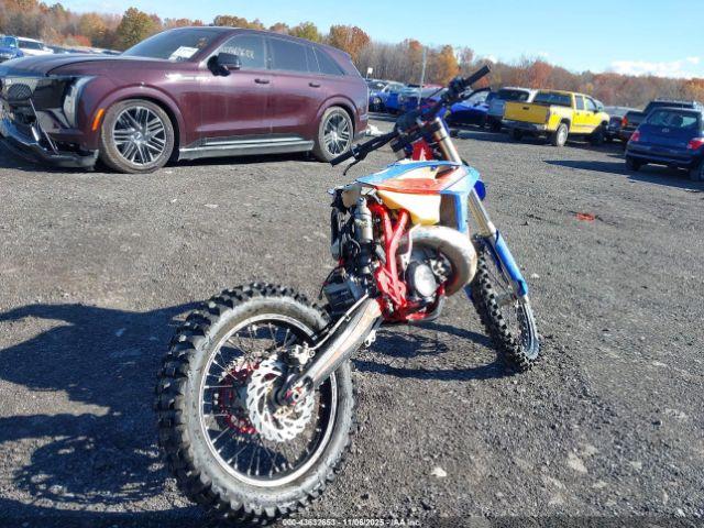 BETA Motorcycle Image 7