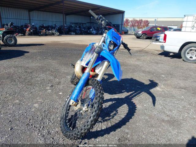 BETA Motorcycle Image 8