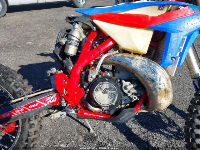 BETA Motorcycle Image 10