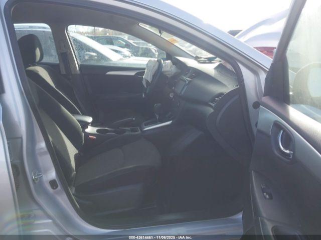 Nissan Sentra S Image 7