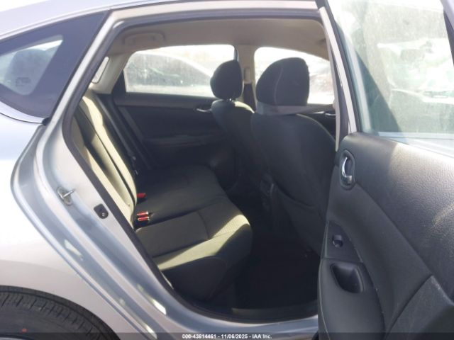 Nissan Sentra S Image 2