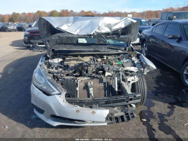 Nissan Sentra S Image 11