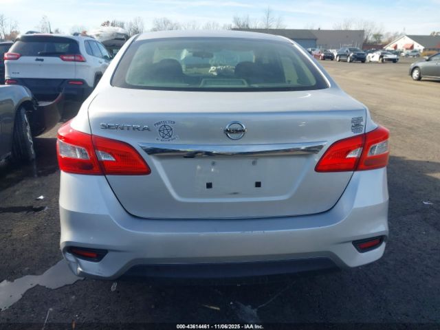 Nissan Sentra S Image 9