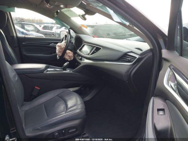 Buick Enclave Premium Image 11