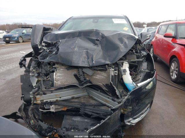 Buick Enclave Premium Image 3