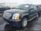 GMC Yukon Denali Image 3