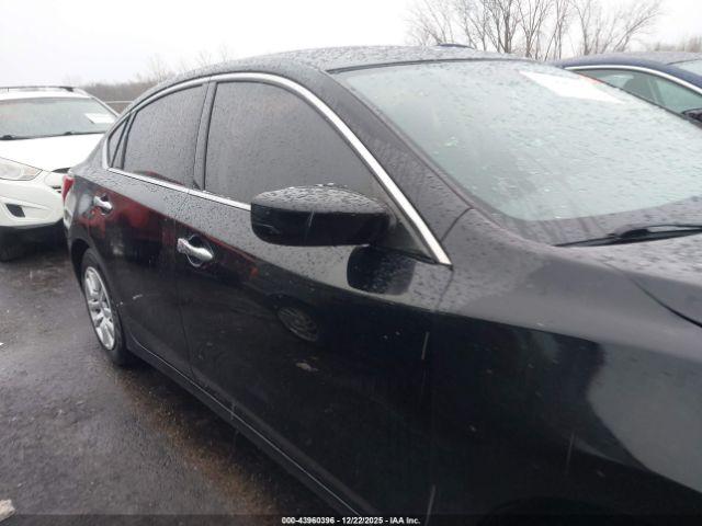 Nissan Altima 2.5 S Image 4