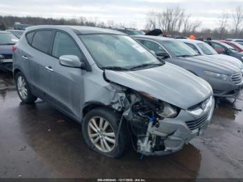  Salvage Hyundai TUCSON