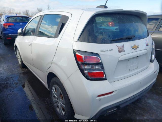 Chevrolet Sonic Fwd  1fl 5-door Image 13