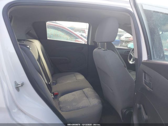 Chevrolet Sonic Fwd  1fl 5-door Image 9