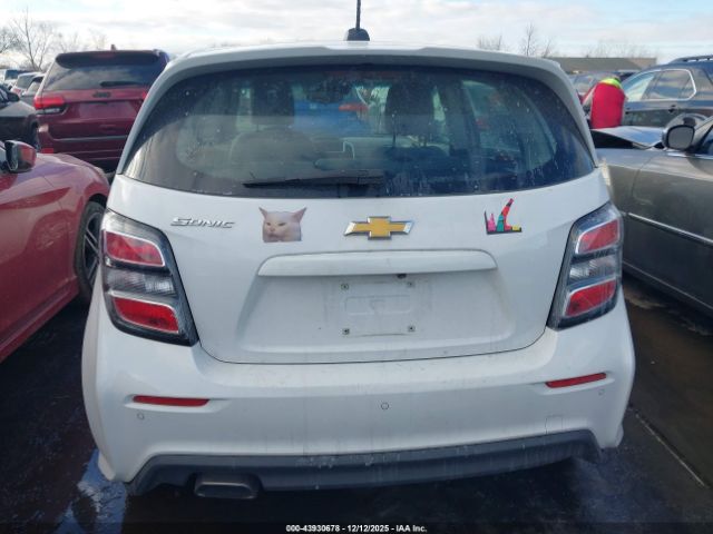 Chevrolet Sonic Fwd  1fl 5-door Image 12