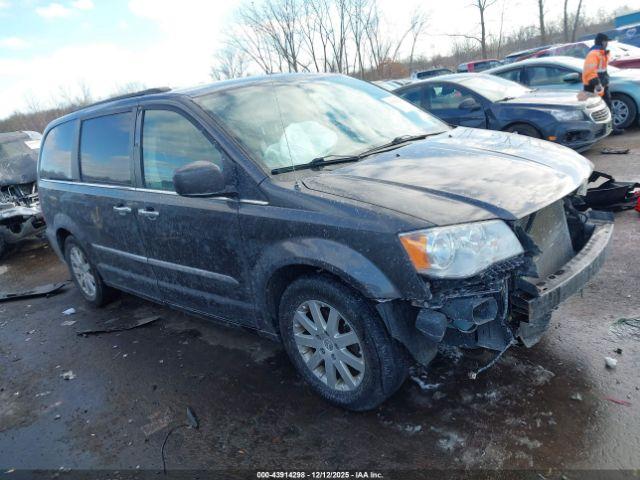  Salvage Chrysler Town & Country