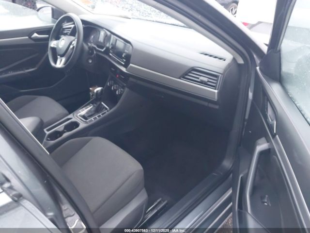 Volkswagen Jetta Image 12