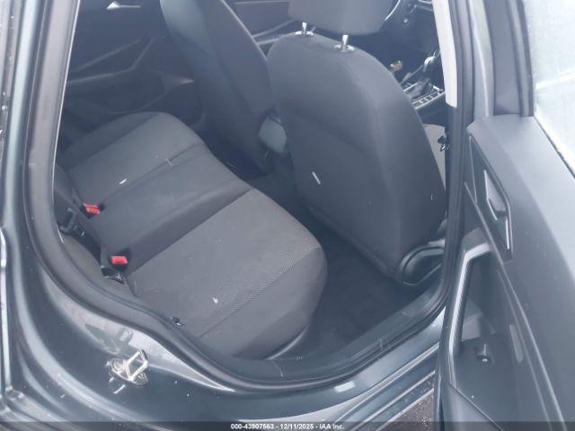 Volkswagen Jetta Image 14