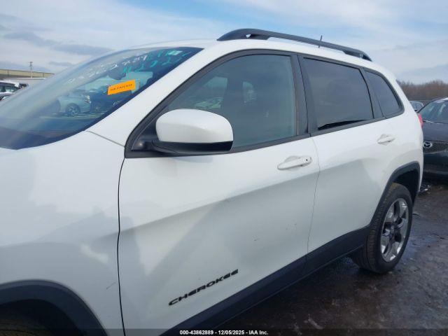 Jeep Cherokee Altitude Image 2