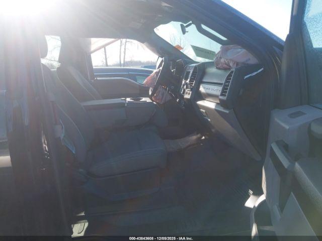 Ford F-250 Xl Image 9