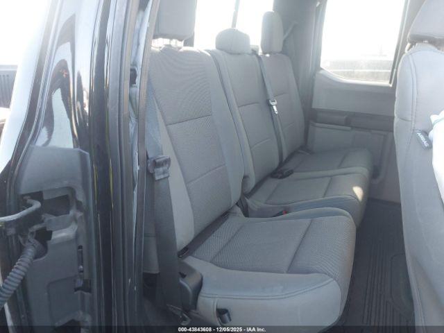 Ford F-250 Xl Image 11