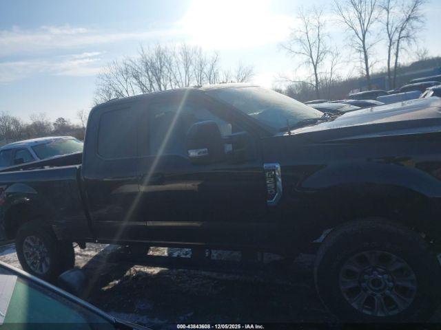 Ford F-250 Xl Image 10