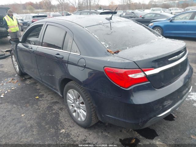 Chrysler 200 Lx Image 7