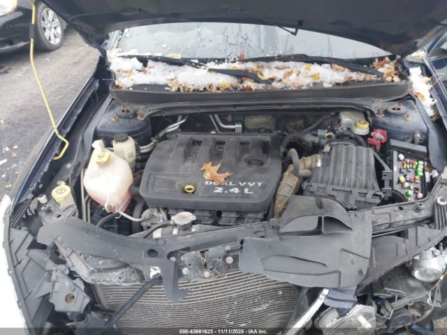 Chrysler 200 Lx Image 14