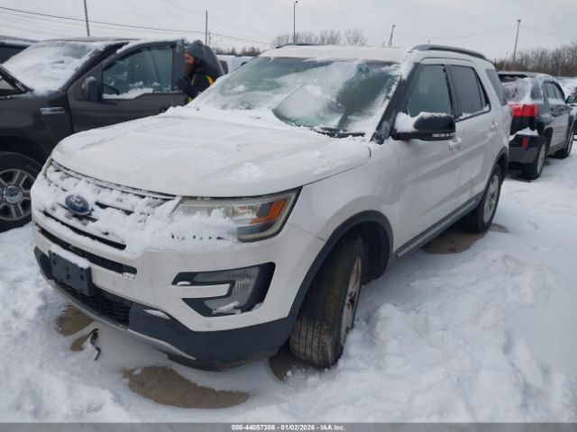 Ford Explorer Xlt Image 3