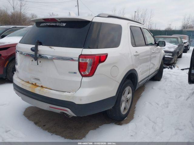 Ford Explorer Xlt Image 12
