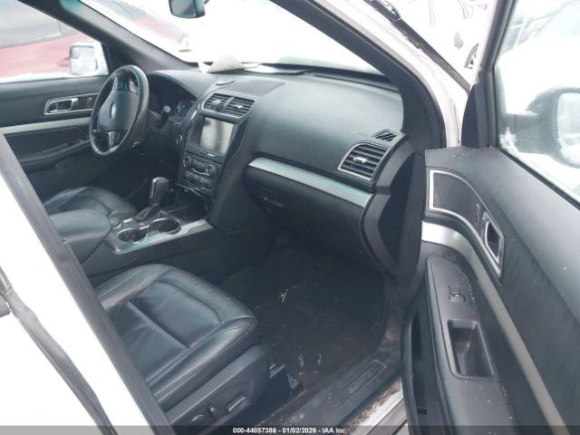 Ford Explorer Xlt Image 13