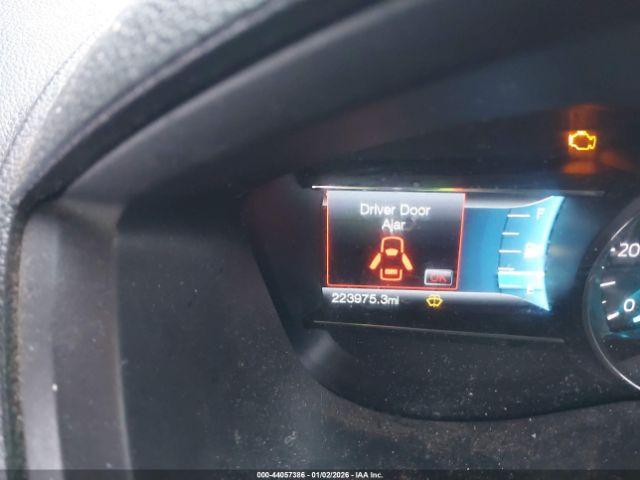 Ford Explorer Xlt Image 5