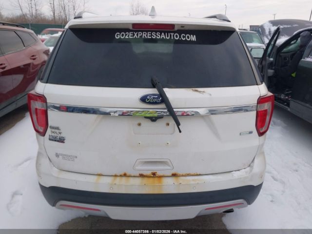 Ford Explorer Xlt Image 6