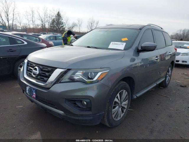 Nissan Pathfinder Sv Image 10