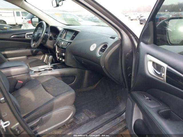 Nissan Pathfinder Sv Image 5