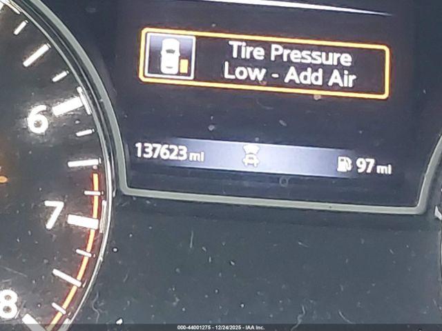 Nissan Pathfinder Sv Image 8