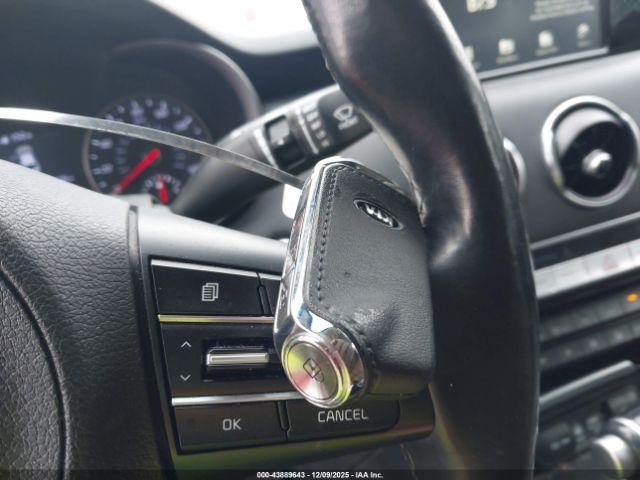 Kia Stinger Image 13