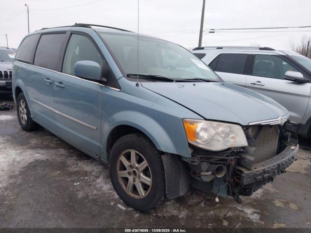  Salvage Chrysler Town & Country