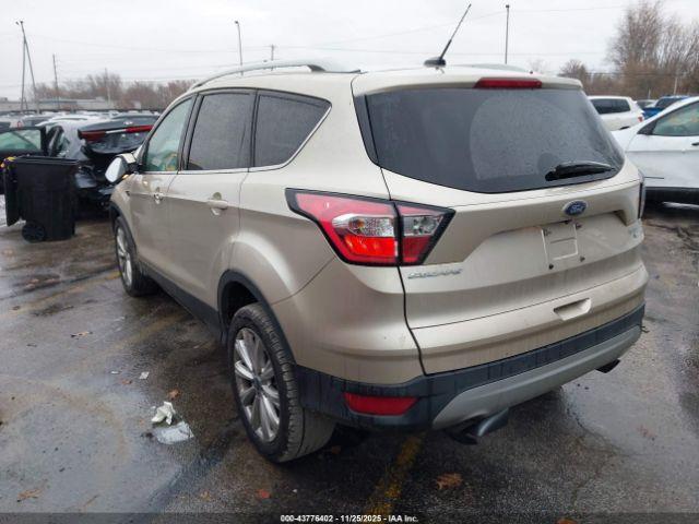 Ford Escape Titanium Image 3