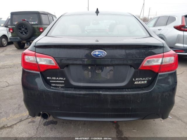 Subaru Legacy 2.5i Limited Image 10