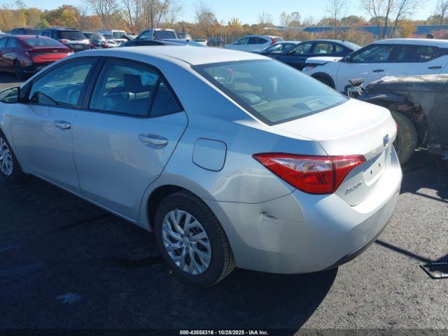 Toyota Corolla Le Image 13